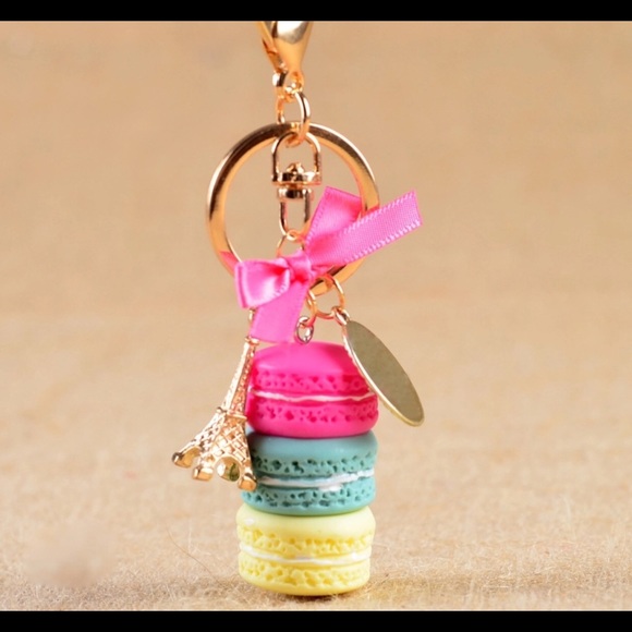 ❤️❤️❤️France Macaroon and Eiffel Tower charm❤️❤️ - Picture 4 of 5